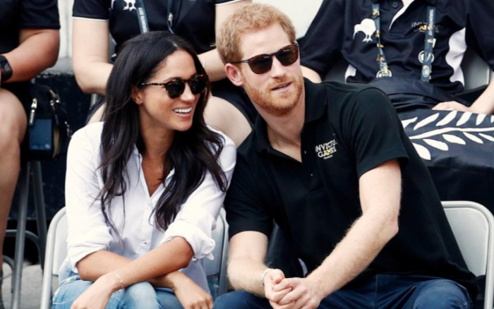 (foto) Prima apariție publică oficială a Prințului Harry cu prietena sa, Meghan Markle (foto) Prima apariție publică oficială a Prințului Harry cu prietena sa, Meghan Markle