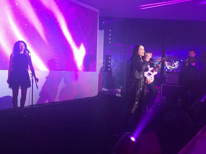 (foto) Sofia Rotaru a cântat aseară la Castel Mimi! Cine a închiriat întreg Castelul pentru o petrecere (foto) Sofia Rotaru a cântat aseară la Castel Mimi! Cine a închiriat întreg Castelul pentru o petrecere