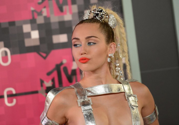 (foto/video) Miley Cyrus a renunțat la marijuana. Se pregătește să devină mamă (foto/video) Miley Cyrus a renunțat la marijuana. Se pregătește să devină mamă