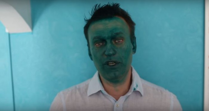 (video) Opozantul rus Alexei Navalinîi, stropit în față cu verde de briliant: Îmi ardea fața, credeam că e acid (video) Opozantul rus Alexei Navalinîi, stropit în față cu verde de briliant: Îmi ardea fața, credeam că e acid