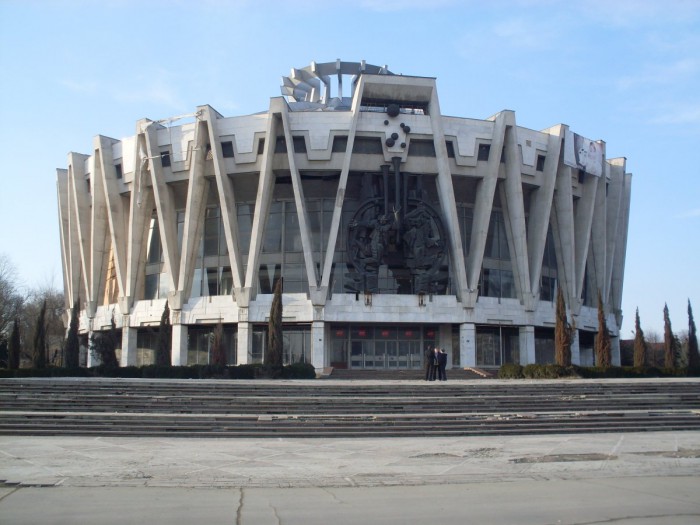 (galerie foto) Circul din Chișinău a intrat în topul celor mai bizare construcții (galerie foto) Circul din Chișinău a intrat în topul celor mai bizare construcții