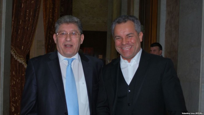 Ghimpu: Ar fi o mare bucurie pentru Plahotniuc să pună mâna şi pe Primăria capitalei Ghimpu: Ar fi o mare bucurie pentru Plahotniuc să pună mâna şi pe Primăria capitalei