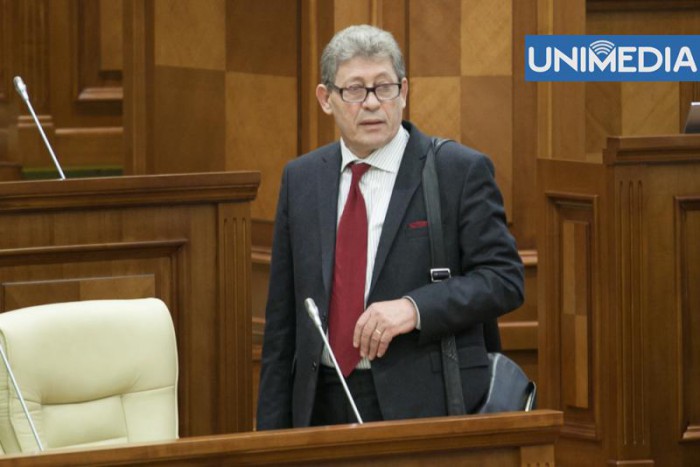 Ghimpu consideră că deputații care părăsesc fracțiunea ar trebui să rămână fără mandat Ghimpu consideră că deputații care părăsesc fracțiunea ar trebui să rămână fără mandat