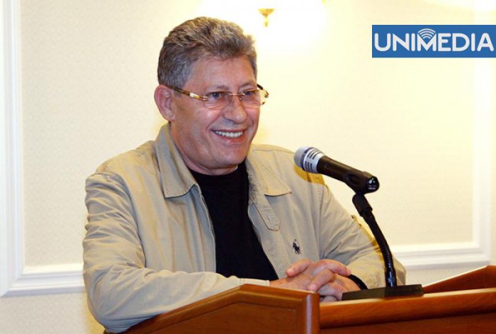 Gluma lui Mihai Ghimpu: Doar cu PCRM la guvernare. Nu acceptăm socialiştii Gluma lui Mihai Ghimpu: Doar cu PCRM la guvernare. Nu acceptăm socialiştii