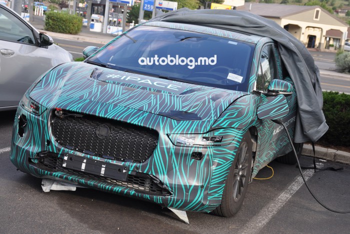 Imagini spion: Iată cum va arăta interiorul noului Jaguar I-Pace Imagini spion: Iată cum va arăta interiorul noului Jaguar I-Pace