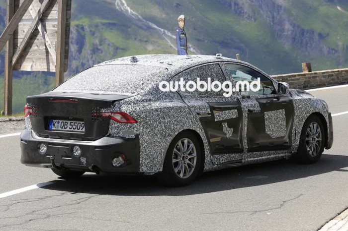 Imagini spion: Noul Ford Focus sedan încearcă drumurile din munţii Alpi Imagini spion: Noul Ford Focus sedan încearcă drumurile din munţii Alpi