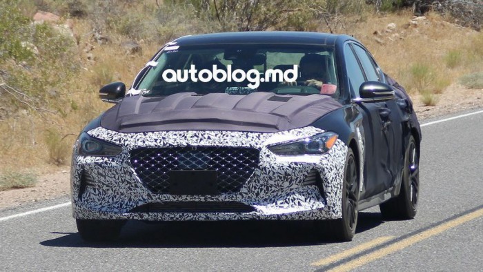 Imagini spion: Sedanul Genesis G70 a ieşit la teste şi i-a fost fotografiat şi interiorul Imagini spion: Sedanul Genesis G70 a ieşit la teste şi i-a fost fotografiat şi interiorul