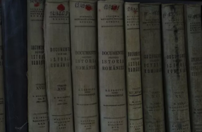 Istoricii și profesorii, despre inițiativa lui Dodon: Studierea istoriei Moldovei este o aberație! Istoricii și profesorii, despre inițiativa lui Dodon: Studierea istoriei Moldovei este o aberație!