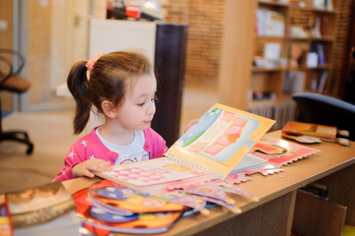 Librăria Bestseller: Profită de ultimele zile de lichidări de stoc cu reduceri de 70% la peste 1000 de cărți Librăria Bestseller: Profită de ultimele zile de lichidări de stoc cu reduceri de 70% la peste 1000 de cărți