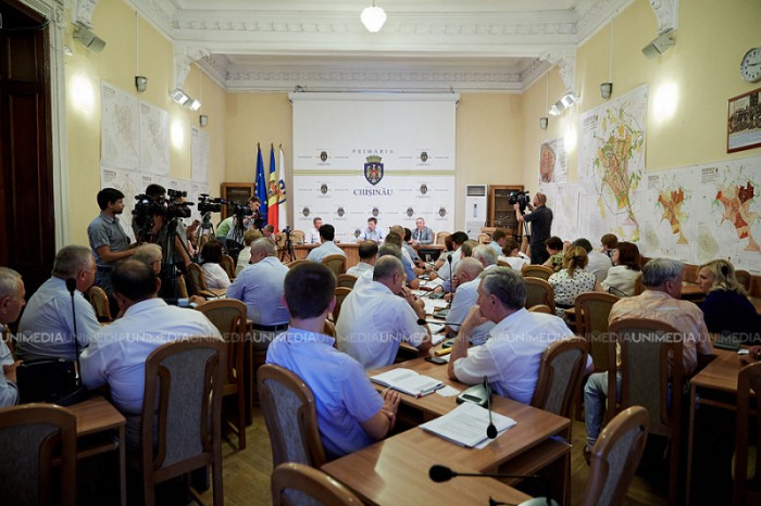 (live) Ședința Consiliului Municipal Chișinău: Consilierii ar putea să decidă când va fi organizat referendumul de demitere a lui Chirtoacă (live) Ședința Consiliului Municipal Chișinău: Consilierii ar putea să decidă când va fi organizat referendumul de demitere a lui Chirtoacă