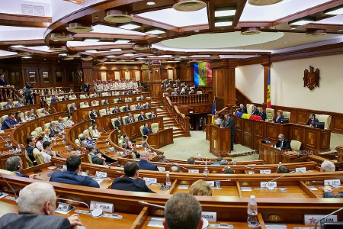 (video/update) Parlamentul a luat o pauză până la ora 13:00