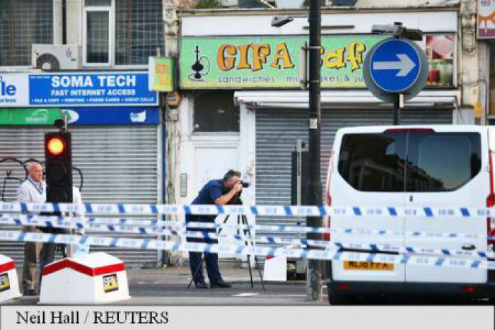 Marea Britanie: Un mort și zece răniți după ce un vehicul a lovit pietoni în nord-estul Londrei Marea Britanie: Un mort și zece răniți după ce un vehicul a lovit pietoni în nord-estul Londrei