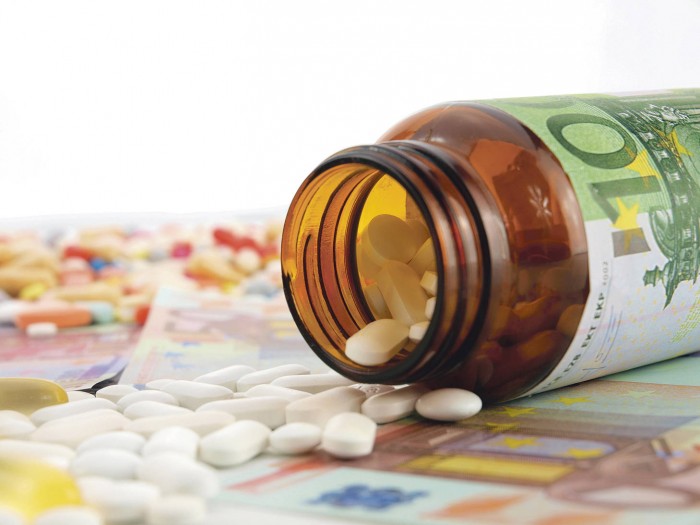 Medicamente compensate de stat, produse de firme apropiate viceministrului Sănătății Octavian Grama