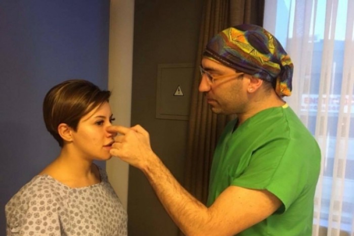 Nicoleta Nucă şi-a operat nasul! Cum arată după intervenţia chirurgicală din Turcia Nicoleta Nucă şi-a operat nasul! Cum arată după intervenţia chirurgicală din Turcia