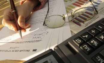 Noi reguli de impozitare a persoanelor fizice în anul 2013 Noi reguli de impozitare a persoanelor fizice în anul 2013