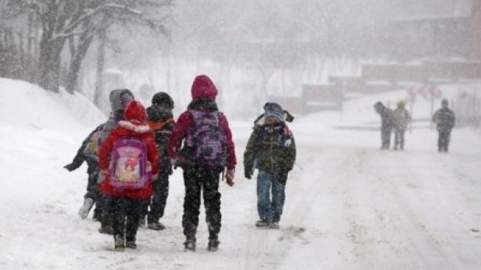 Nouă școli și 25 de grădinițe din țară au fost închise din cauza condițiilor meteo Nouă școli și 25 de grădinițe din țară au fost închise din cauza condițiilor meteo