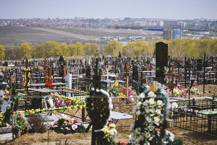 Nu mai sunt locuri în Cimitirul Sf. Lazăr. Acesta ar putea să se extindă până în apropierea localității Grătiești Nu mai sunt locuri în Cimitirul Sf. Lazăr. Acesta ar putea să se extindă până în apropierea localității Grătiești