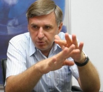 „Nu poți face concomitent și afaceri și politică”, declarație „Nu poți face concomitent și afaceri și politică”, declarație