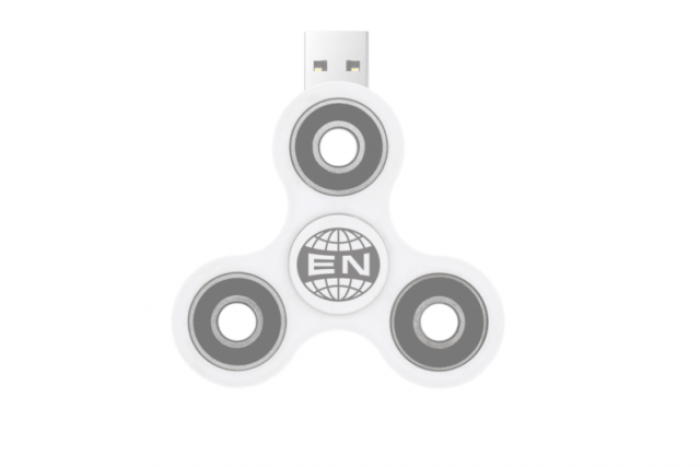 O formaţie din Canada şi-a lansat ultimul album pe un fidget spinner cu USB O formaţie din Canada şi-a lansat ultimul album pe un fidget spinner cu USB