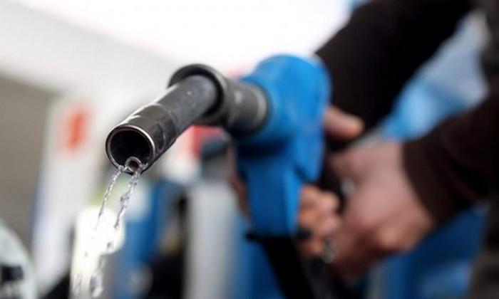 O nouă scumpire a benzinei şi motorinei la început de an. Iată cât costă carburanţii O nouă scumpire a benzinei şi motorinei la început de an. Iată cât costă carburanţii
