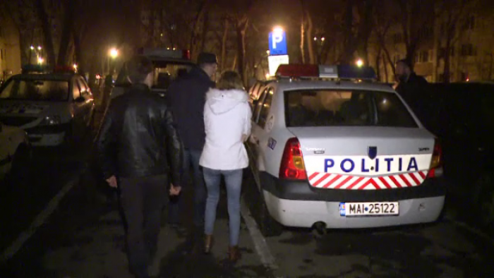 O tânără din Moldova a lăsat pe Facebook un mesaj de adio. Ce făcea de fapt atunci când au găsit-o politiștii O tânără din Moldova a lăsat pe Facebook un mesaj de adio. Ce făcea de fapt atunci când au găsit-o politiștii