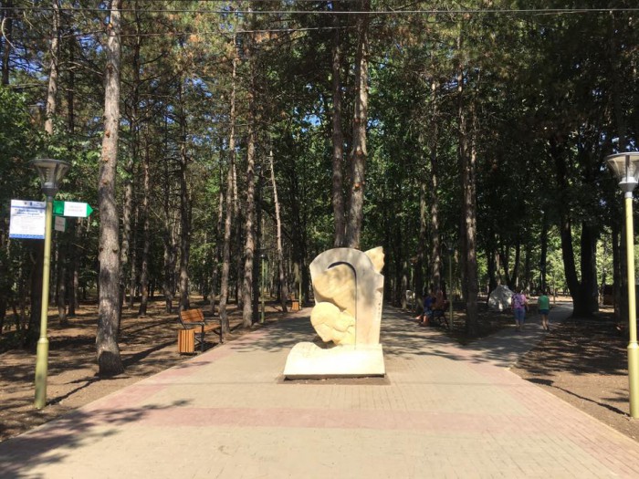 Parcul Cluj-Napoca din Republica Moldova. Primăria Cluj a alocat 100.000 de euro pentru un orăşel al copiilor în Ungheni Parcul Cluj-Napoca din Republica Moldova. Primăria Cluj a alocat 100.000 de euro pentru un orăşel al copiilor în Ungheni