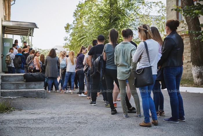 PAS Youth: Mită de la 150 de euro în sus pentru un loc în căminele studențești din Chișinău PAS Youth: Mită de la 150 de euro în sus pentru un loc în căminele studențești din Chișinău