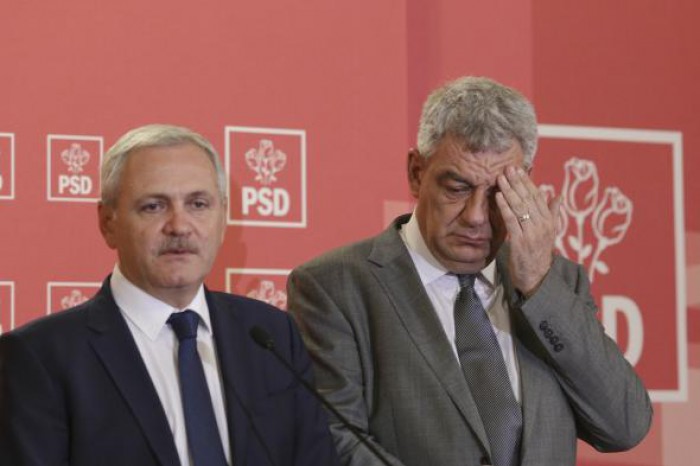 Patru miniștri din Guvernul României își dau demisia. Dragnea: „PSD a trecut printr-o cumpănă foarte mare” Patru miniștri din Guvernul României își dau demisia. Dragnea: „PSD a trecut printr-o cumpănă foarte mare”