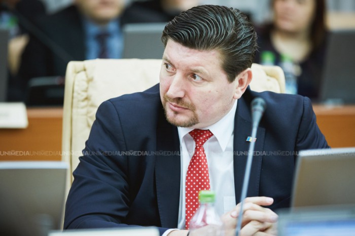 Pavel Filip a cerut președintelui țării să-l demită pe ministrul Eduard Grama Pavel Filip a cerut președintelui țării să-l demită pe ministrul Eduard Grama