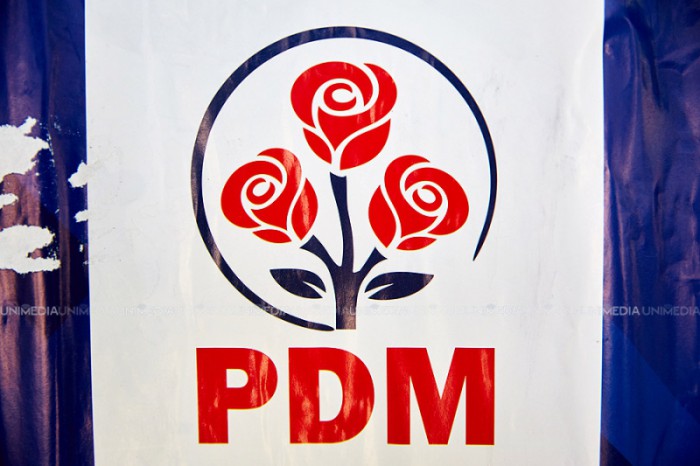 PDM dezaprobă o inițiativă PAS și se declară împotrivă ca cetățenii străini să poată dona partidelor câte trei salarii medii pe economie PDM dezaprobă o inițiativă PAS și se declară împotrivă ca cetățenii străini să poată dona partidelor câte trei salarii medii pe economie