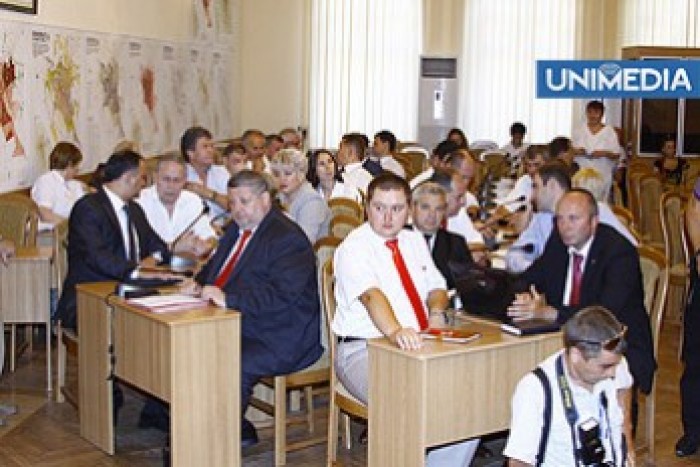 PL și PLDM au părăsit sala de ședințe a CMC. Ședința a fost închisă din lipsă de cvorum PL și PLDM au părăsit sala de ședințe a CMC. Ședința a fost închisă din lipsă de cvorum