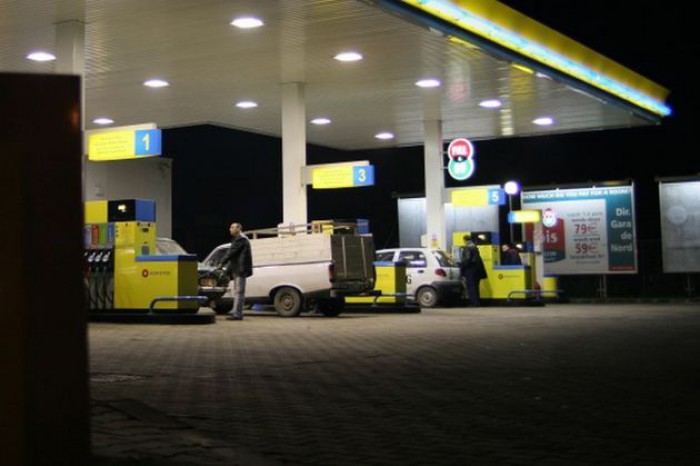 Poza zilei. Efectul scumpirii carburanților: Așa arată la această oră o benzinărie Poza zilei. Efectul scumpirii carburanților: Așa arată la această oră o benzinărie