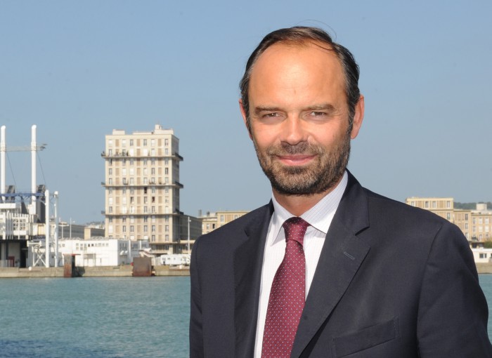 Premierul francez Edouard Philippe a prezentat componenţa noului guvern. Cine sunt cei 18 miniştri Premierul francez Edouard Philippe a prezentat componenţa noului guvern. Cine sunt cei 18 miniştri