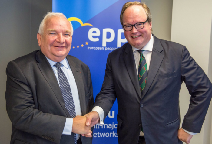 Președintele Partidului Popular European: Doar un președinte pro-european va fi în măsură să asigure prosperitatea Republicii Moldova Președintele Partidului Popular European: Doar un președinte pro-european va fi în măsură să asigure prosperitatea Republicii Moldova