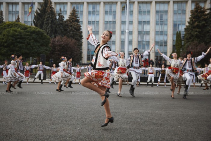Programul manifestărilor cultural-artistice cu ocazia sărbătorii „Hramul orașului Chişinău” Programul manifestărilor cultural-artistice cu ocazia sărbătorii „Hramul orașului Chişinău”