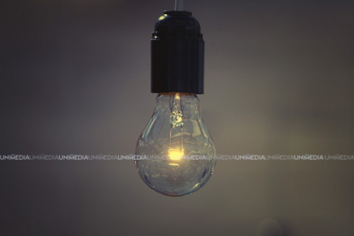 Rămân fără curent electric. În mai multe localități va fi deconectată astăzi energia electrică Rămân fără curent electric. În mai multe localități va fi deconectată astăzi energia electrică