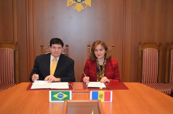Republica Moldova şi Brazilia au semnat Acordul privind călătoriile fără vize Republica Moldova şi Brazilia au semnat Acordul privind călătoriile fără vize