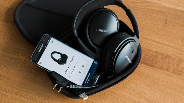 Spionul de la urechi? Compania Bose este acuzată că ar colecta date fără acordul utilizatorilor Spionul de la urechi? Compania Bose este acuzată că ar colecta date fără acordul utilizatorilor