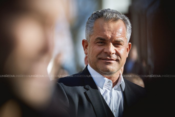 (stop cadru) Serafim Urechean îl laudă pe Vladimir Plahotniuc: Este bravo. Bine că poate (stop cadru) Serafim Urechean îl laudă pe Vladimir Plahotniuc: Este bravo. Bine că poate