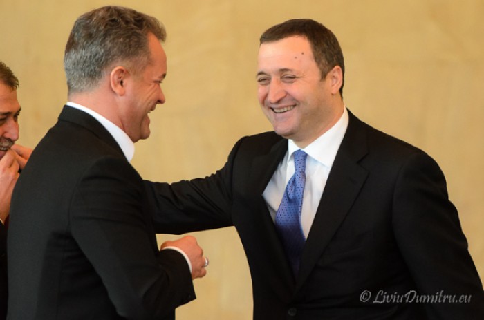 Sturza împarte „bile negre” pentru Filat și Plahotniuc Sturza împarte „bile negre” pentru Filat și Plahotniuc