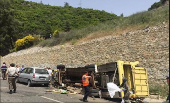 Turcia: 18 turiști ucraineni au fost răniți după ce autocarul în care se aflau s-a răsturnat Turcia: 18 turiști ucraineni au fost răniți după ce autocarul în care se aflau s-a răsturnat