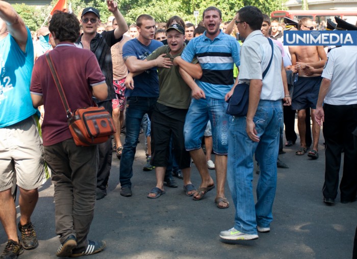 Unioniști cer arestarea „stataliștilor” Unioniști cer arestarea „stataliștilor”