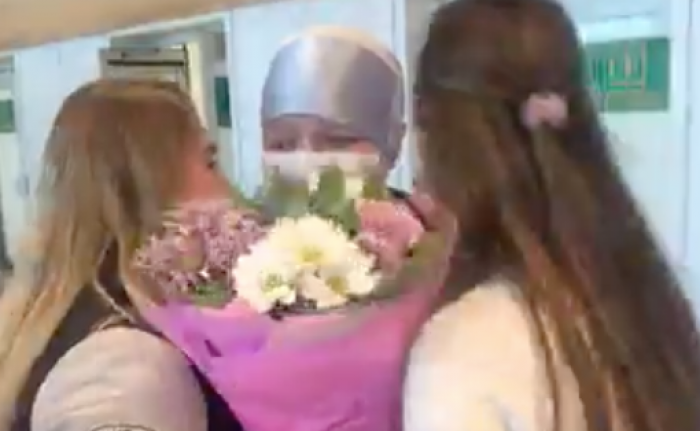 (video) A învins leucemia: Luptătoarea Adriana Proca a fost întâlnită pe Aeroportul Chișinău de rude și prieteni, pe când se întorcea vindecată de la tratament (video) A învins leucemia: Luptătoarea Adriana Proca a fost întâlnită pe Aeroportul Chișinău de rude și prieteni, pe când se întorcea vindecată de la tratament