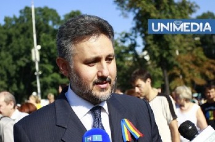 (video) Ambasadorul României, Marius Lazurca, în studioul UNIMEDIA (video) Ambasadorul României, Marius Lazurca, în studioul UNIMEDIA