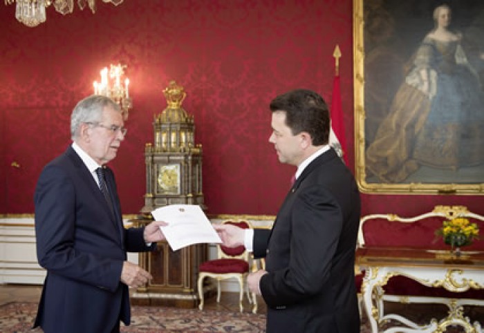 (video) Victor Osipov a participat la ceremonia deosebită de acreditare a Ambasadorilor la Viena (video) Victor Osipov a participat la ceremonia deosebită de acreditare a Ambasadorilor la Viena