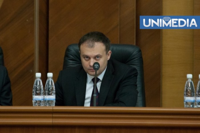 (video) Candu, huiduit de comuniști. Ce i-a nemulțumit pe deputații din opoziție (video) Candu, huiduit de comuniști. Ce i-a nemulțumit pe deputații din opoziție