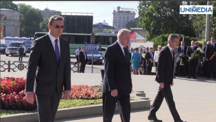(video) Ceremonia solemnă care a precedat ratificarea Acordului de Asociere cu UE (video) Ceremonia solemnă care a precedat ratificarea Acordului de Asociere cu UE