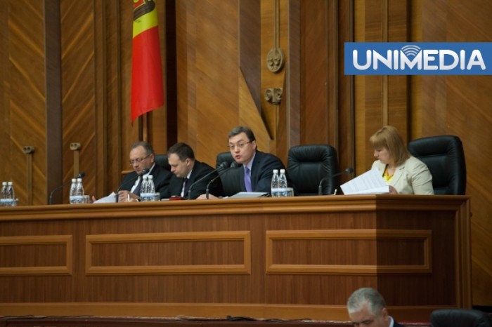 (video) Deputații din coaliție s-au amuzat pe seama lui Dodon (video) Deputații din coaliție s-au amuzat pe seama lui Dodon
