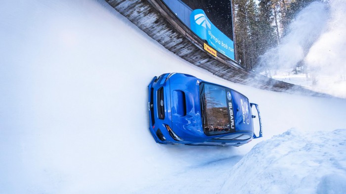 (video) Nebunie curată. Un Subaru WRX STI a fost condus brutal pe o pistă de bobsleigh (video) Nebunie curată. Un Subaru WRX STI a fost condus brutal pe o pistă de bobsleigh