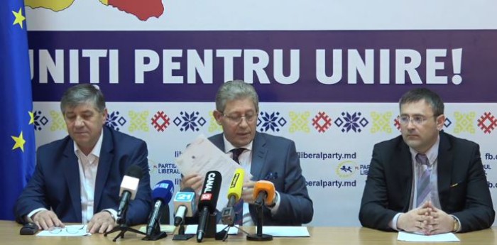 (doc, video) Partidul Liberal va contesta astăzi la CC referendumul inițiat de Dodon. Ghimpu: Poate în general nu avem nevoie Parlament și ia președintele toate deciziile (doc, video) Partidul Liberal va contesta astăzi la CC referendumul inițiat de Dodon. Ghimpu: Poate în general nu avem nevoie Parlament și ia președintele toate deciziile